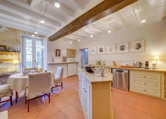 Demeure De La Combe * 생테밀리옹