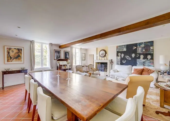 Demeure De La Combe 펜션 생테밀리옹